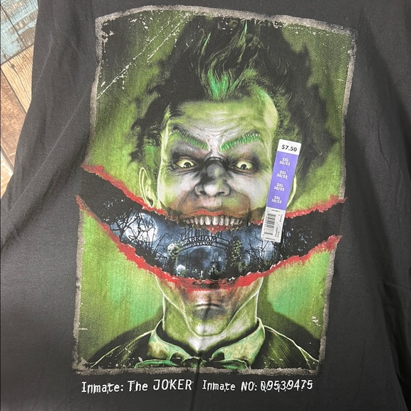 Men's joker Batman tshirt - Picture 5 of 10
